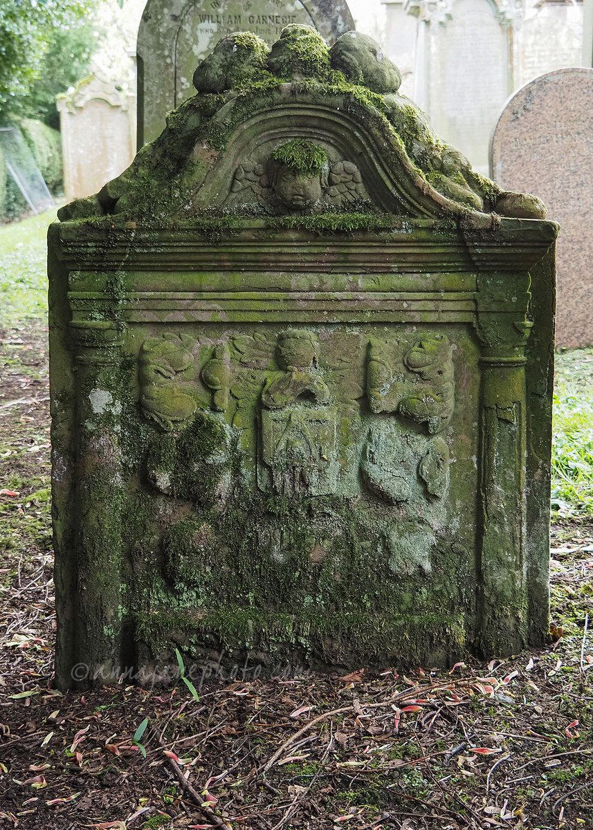 annaandthedead's tweet photo. #31DaysOfGraves - I can't just stop at one though! Here's some more memento mori from Brechin Cathedral, Angus. Archives record the deceased as Donaldson, "some time mason Brechine", died 1724, and Isabell Fletcher his spouse, d.1723. https://t.co/C7y9VQmDTQ