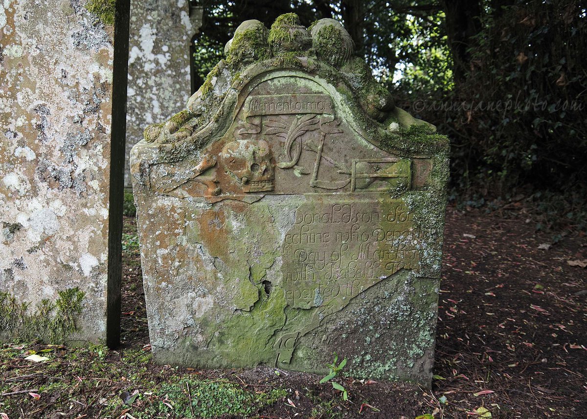 annaandthedead's tweet photo. #31DaysOfGraves - I can't just stop at one though! Here's some more memento mori from Brechin Cathedral, Angus. Archives record the deceased as Donaldson, "some time mason Brechine", died 1724, and Isabell Fletcher his spouse, d.1723. https://t.co/C7y9VQmDTQ