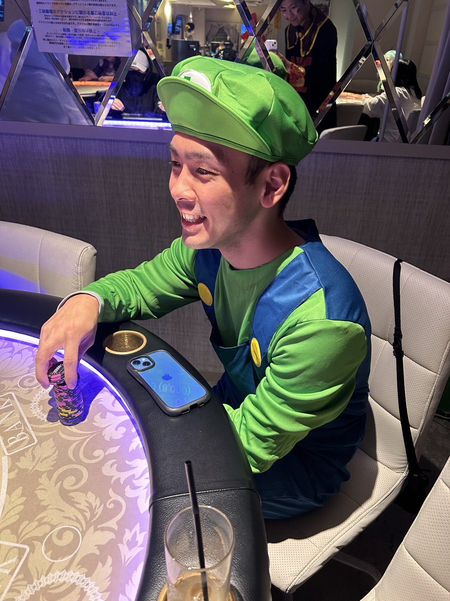 d_boypoker's tweet photo. 丁度いい感じのルイージもいます。
#PARADIA
#ハロウィン https://t.co/31WI9FbUgg