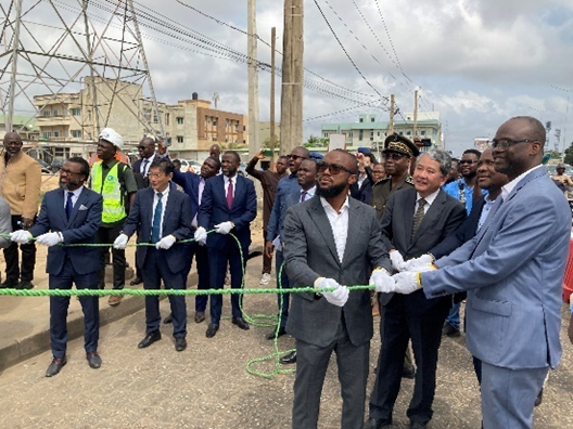 ambJaponBenin's tweet photo. Le « Projet de construction de l'Echangeur du Carrefour Vêdoko » a été lancé ! Financé par une aide non remboursable du Japon, ce projet de plus de 15 milliards FCFA renforcera la mobilité, la sécurité et l’économie à Cotonou. https://t.co/ptzQGnvvpy