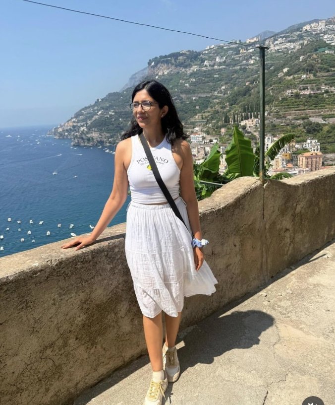 mshahi0024's tweet image. विदेश में मौज मस्ती और सैर सपाटा करके पैसे खत्म हो गए होंगे, अब फिर बैंक बैलेंस बढ़ाने की तैयारी में लगी हुई है.. अफवाहें फैलाना, पुराने सरकारी गेस्ट हाउस की गूगल से पिक्चर डालकर, भाजपा के इशारे पर प्रपंच फैलाना, ताकि फिर कुछ महीनो में विदेश मे जाकर मौज जारी रह सके..😆