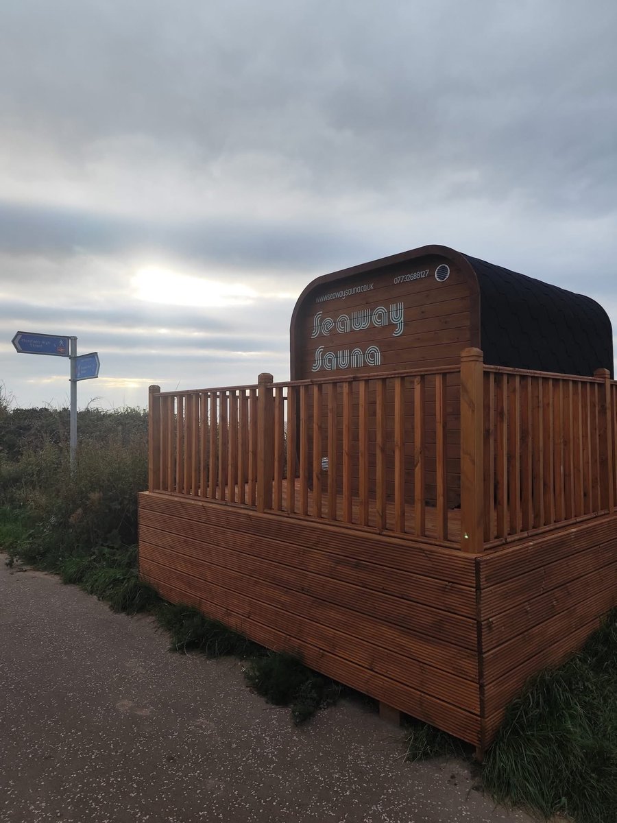 Netty (@janetcwebsterb1) on Twitter photo #fingerpostfriday down the coast at Monifieth #fingerpostfriday down the coast at Monifieth