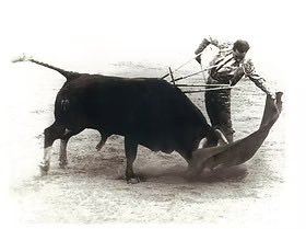 Efeméride | 🔙 Un 31 de octubre de 1967 falleció en Manuel Jiménez "Chicuelo", el auténtico inventor de la faena de muleta actual. 

Su faena en Madrid al toro "Corchaíto" en 1928, supuso un antes y un después en la Historia del Toreo. Descanse en paz. ⚫️