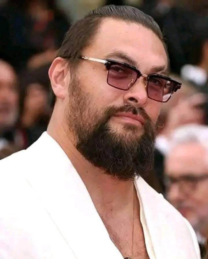 bollywoodfoxcom's tweet photo. Dive into the world of Jason Momoa! 🌊 From his iconic roles to his striking looks, discover everything about this Hollywood powerhouse. 💪✨ #JasonMomoa #HollywoodStar #BehindTheScenes

https://t.co/NPnNvO8siH https://t.co/xGdblsYCyB