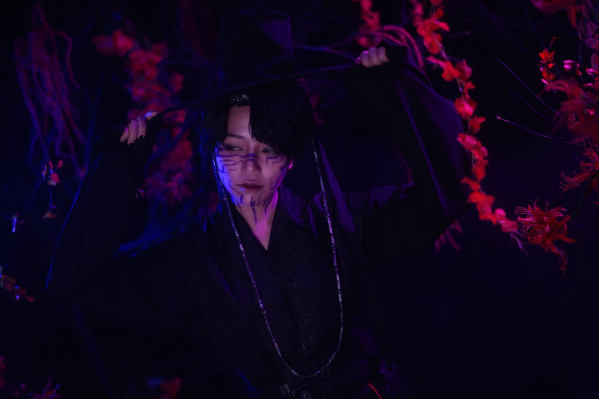 Ruby__CMJ's tweet photo. “The memories. I want them erased.” - Jinu 

Title : Kpop Demon Hunters 
Character : Jinu

—————————-♡

Happy Halloween แบบหล่อๆ 👻🖤

#Rubynn #RubyisHappy #kpopdemonhunters #jinu #cosplay #halloween2025 #RubyCMJ #RubyChocolatiere #CMJ #ChocolatiereCMJ #ルビィ #チョコラティエ https://t.co/MzdquZIR7a