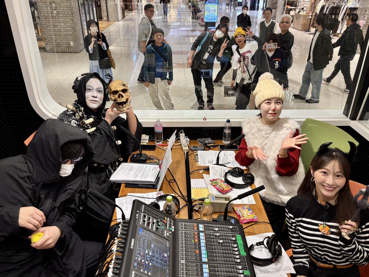 JA_CDJ's tweet photo. #FM愛媛
📻Groovy Radio Caravan🌈

マイケルさん、ゆうこさん！
エミフルMASAKIスタジオにお越しの皆さん！
おじゃましました〜！👏🏻

明日13:00〜🕐
#JA全農CDJ もこちらのスタジオで公開生放送！📡
ゲストは【A.B.C-Z #五関晃一 さん】です✨

▶️https://t.co/RMqq3oQjrg

#grc797 @grc797 @fmehime https://t.co/xqe9IriHxL