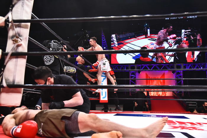 矢地とMMAでやらせて欲しい
6秒で失神させる自信あるよ