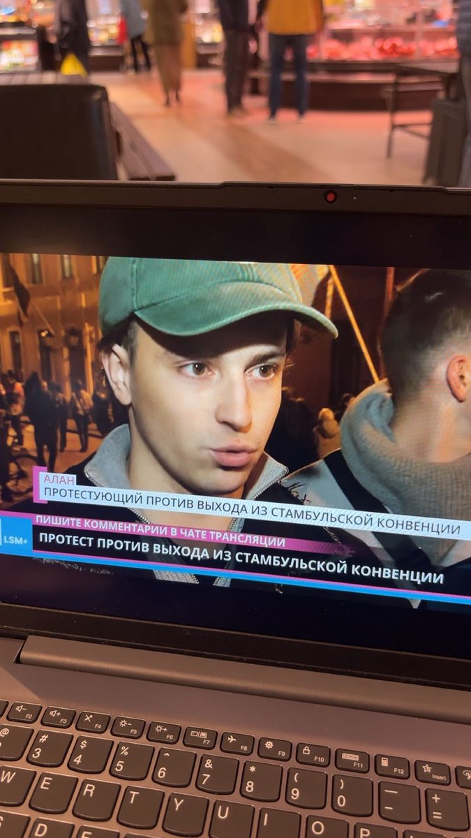 abaguzins's tweet photo. Diemžēl šodien, neskatoties uz vairāk nekā 5000 cilvēku centieniem, mēs zaudējām. Ceru, ka Latvijas iedzīvotāji neaizmirsīs šo politisko spēli ar cilvēktiesībām un nākamajās vēlēšanās izdarīs pareizo izvēli. https://t.co/AlgDeHXiPQ