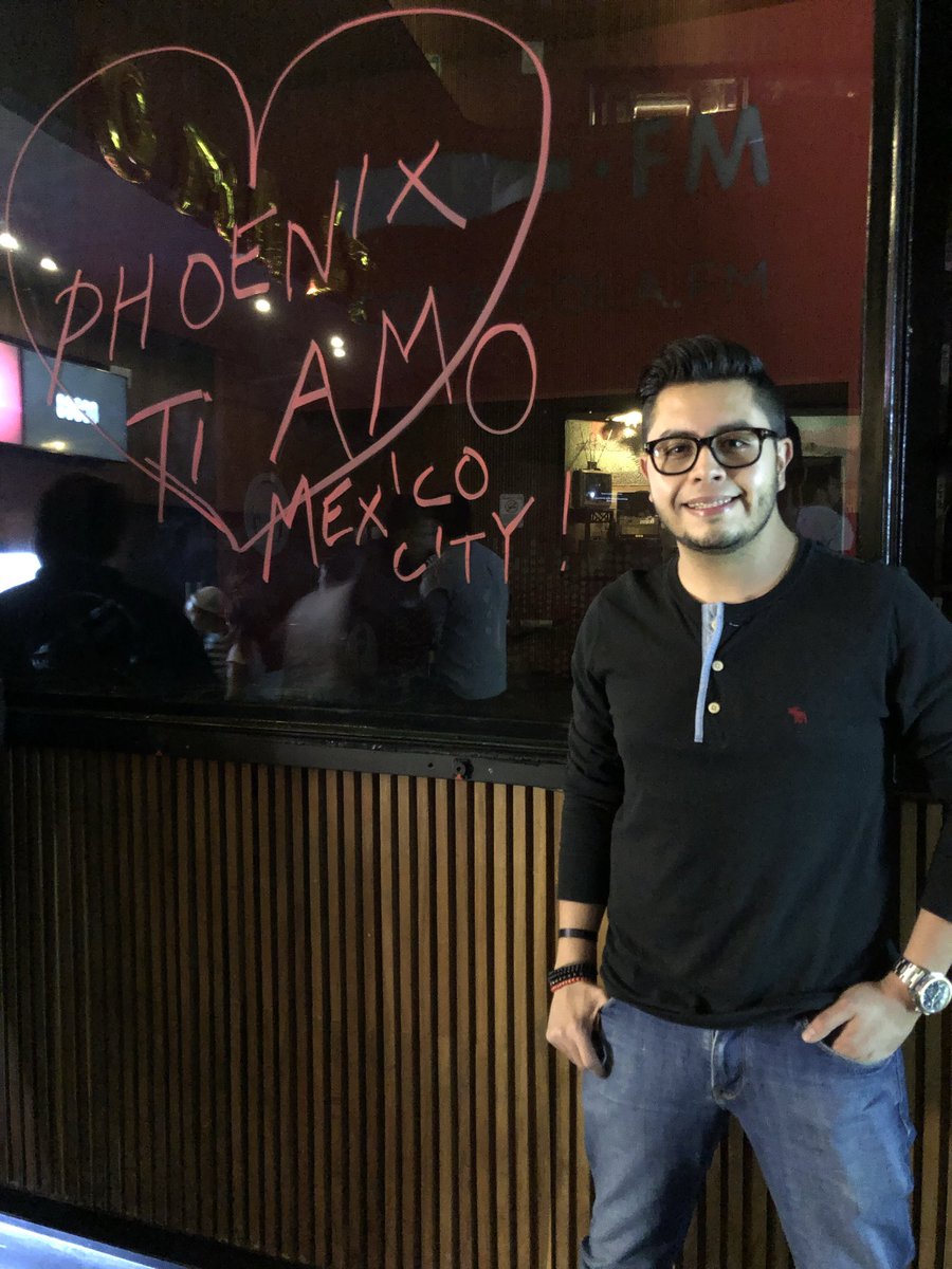 arturoPAV's tweet photo. @Corona_MX En los mejores momentos de la vida, Phoenix acompañándome… momentos épicos un 9 de mayo de 2019 en el Plaza Condesa, tan cerca de Thomas… #Corona100años #Phoenix https://t.co/i1sqGZZf3n