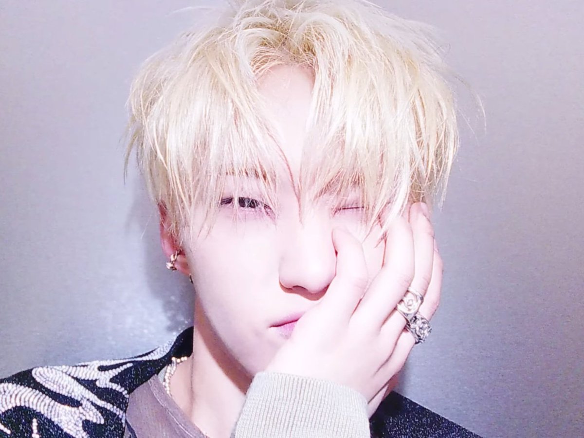 badhabits_j's tweet photo. #2025MAMAVOTE #SEVENTEEN https://t.co/qQrkAEI3pV
