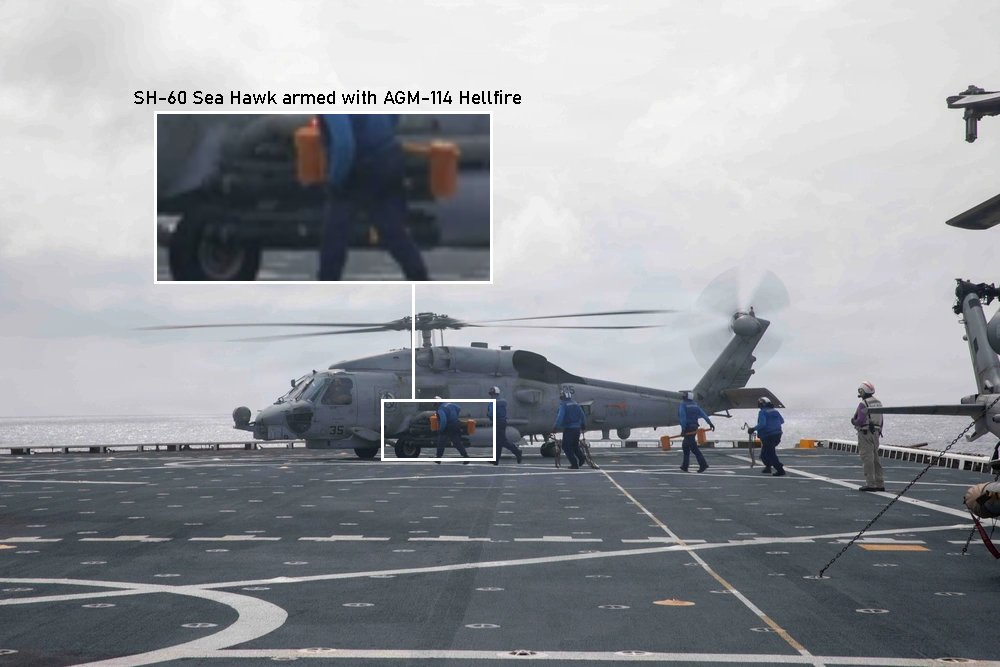 TheVanguard_Ir's tweet image. یک فروند SH-60 Sea Hawks مسلح به چهار موشک AGM-114 هلفایر بر روی ناو آبی خاکی USS Fort Lauderdale در دریای کارائیب