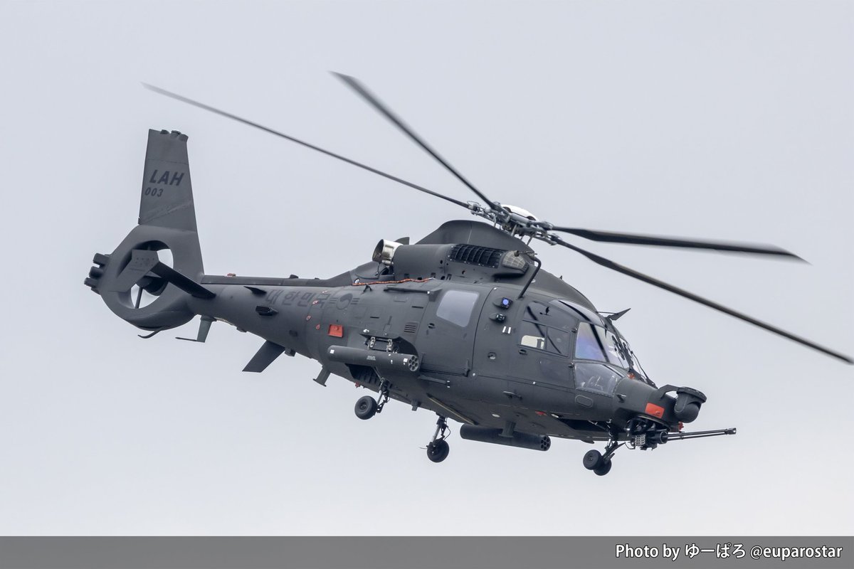 TheVanguard_Ir's tweet image. هلیکوپتر تهاجمی AH-1S که با همکاری ایرباس بر اساس هلیکوپتر EC155 در صنایع کره ساخته شده #ADEX2025
