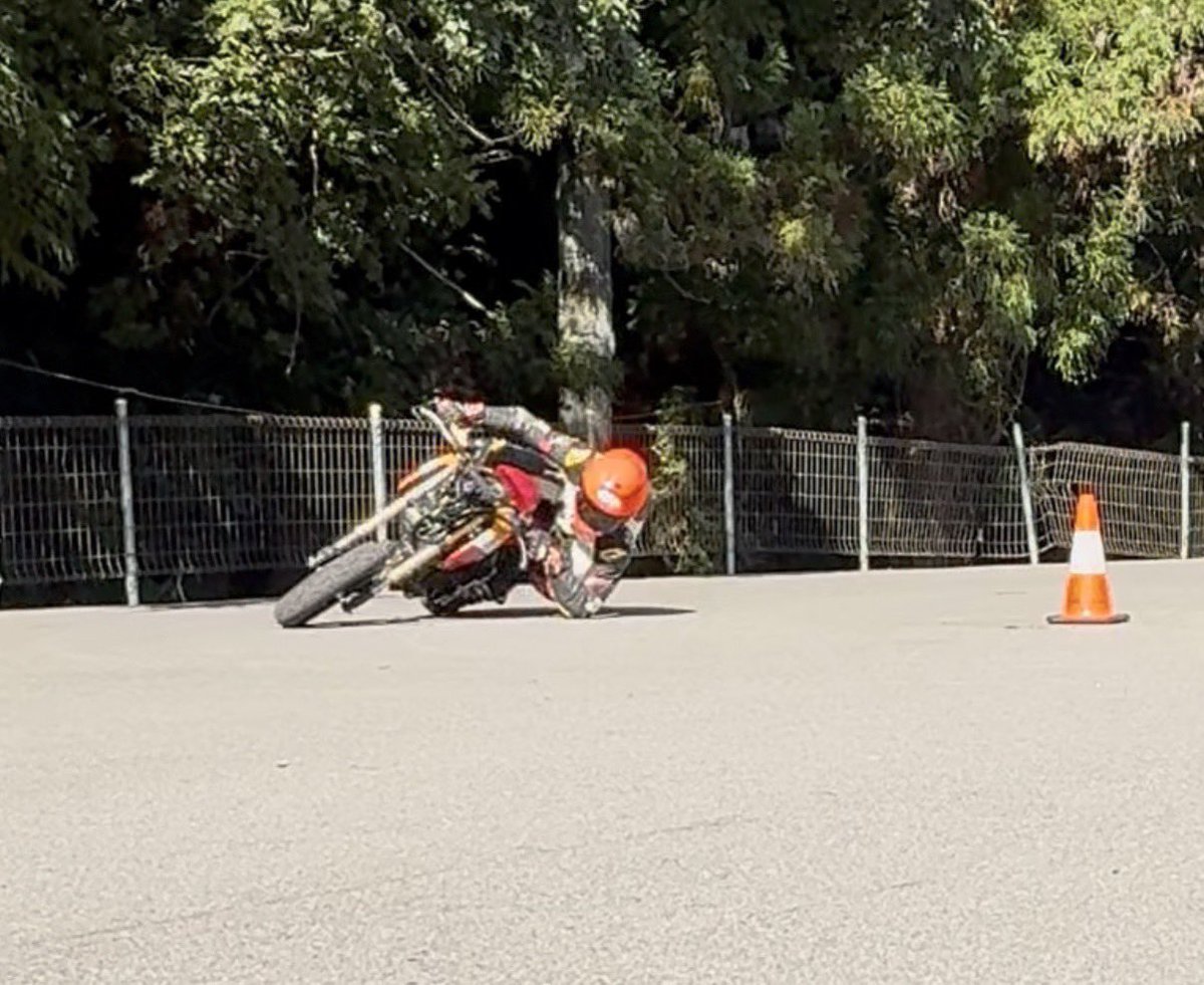 りょこりぽ on X