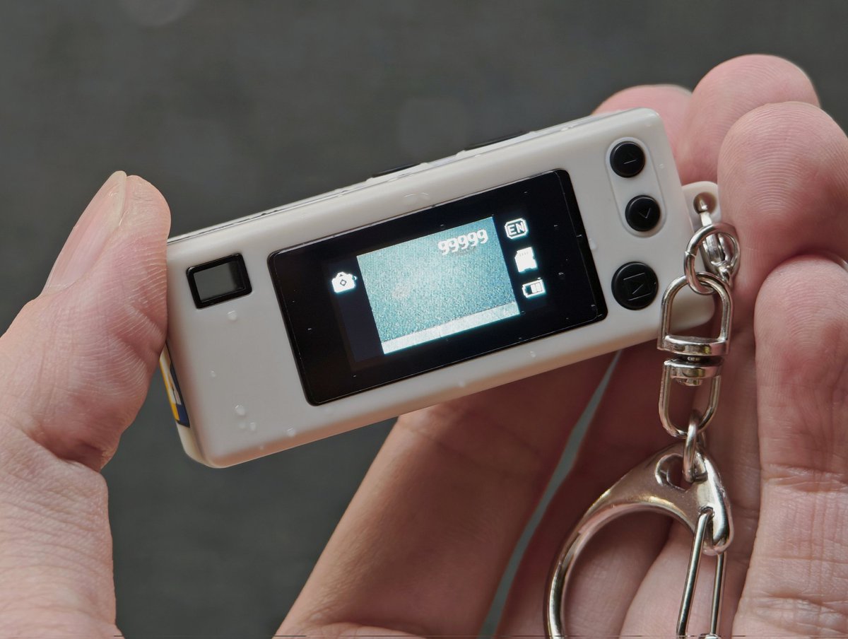 KODAK CHARMERAにアキバ価格500円で買った64GBのMicroSDカードをブチ