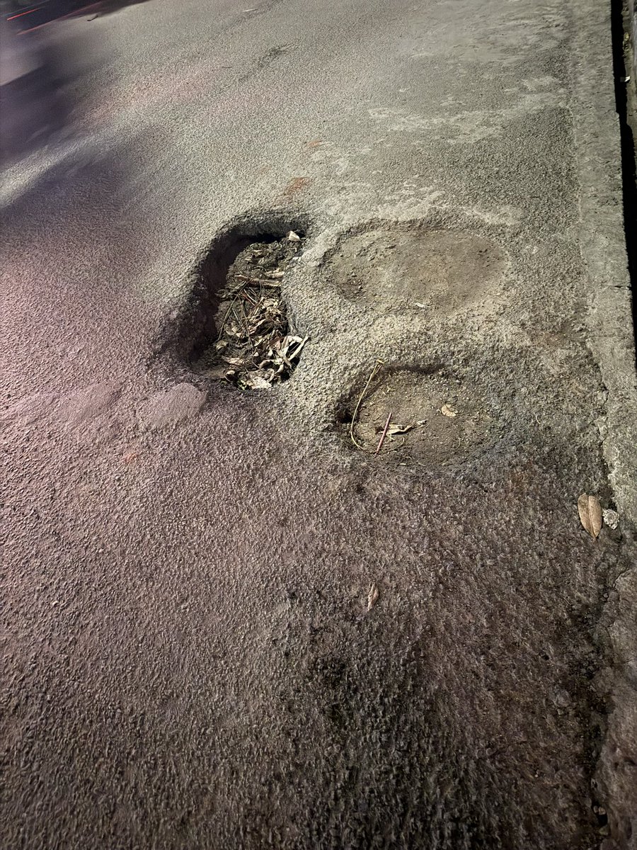 preethikdas's tweet photo. A lot of potholes and one section is badly ruined making difficult for driving on the St Anns Road, Mehdipatnam. Feels unsafe and uncomfortable to walk in these streets with over crowd. @GHMCOnline @CommissionrGHMC https://t.co/c3Ya1OMq10