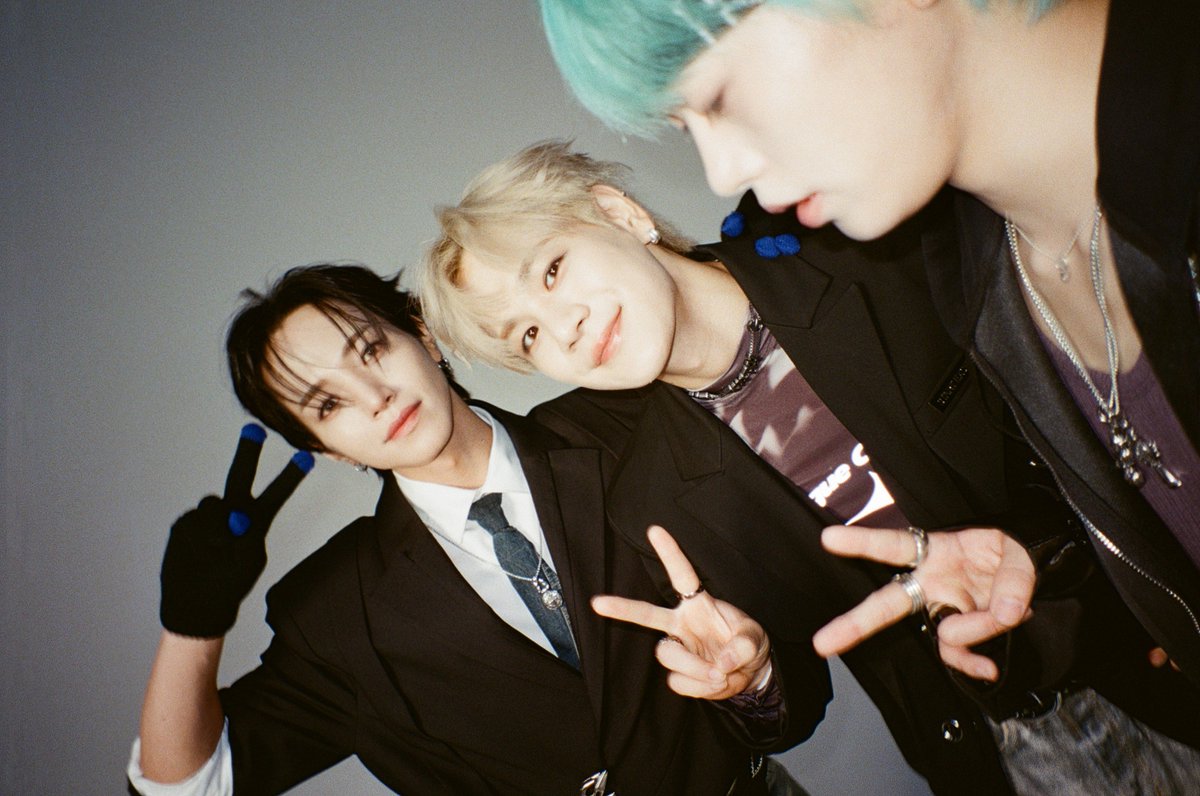 M2MPD's tweet photo. 필름카메라로 기록한 10월의 추억📸 11월에도 쭈욱 엠투와 함께해요❣ #10월의엠투 #M2film #SC_ORIGINAL #JO1 @official_jo1 https://t.co/9e6k6b7jID