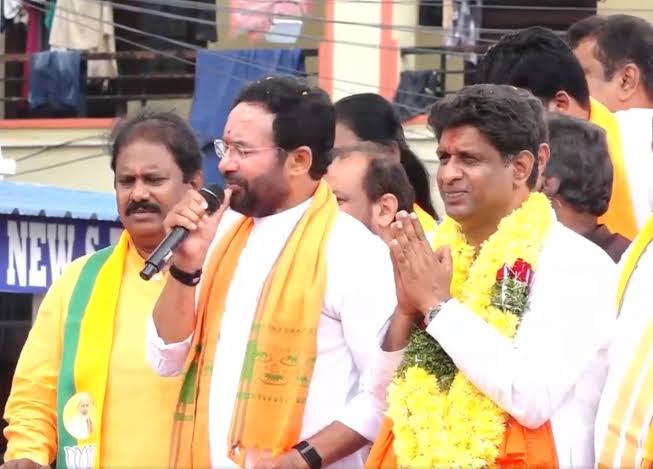 Tarun4BJP's tweet photo. From ration card reforms to roads construction, Jubilee Hills needs real solutions. Deepak Reddy is ready to deliver. #LocalLeader #BJPJubileeHills
@LDR4BJP 
@kishanreddybjp 
@drlaxmanbjp 
@N_RamchanderRao 
@chshekharbjp 
@BJP4Telangana @SumiranKV @ThatipamulaL https://t.co/t8JbSR5D6v