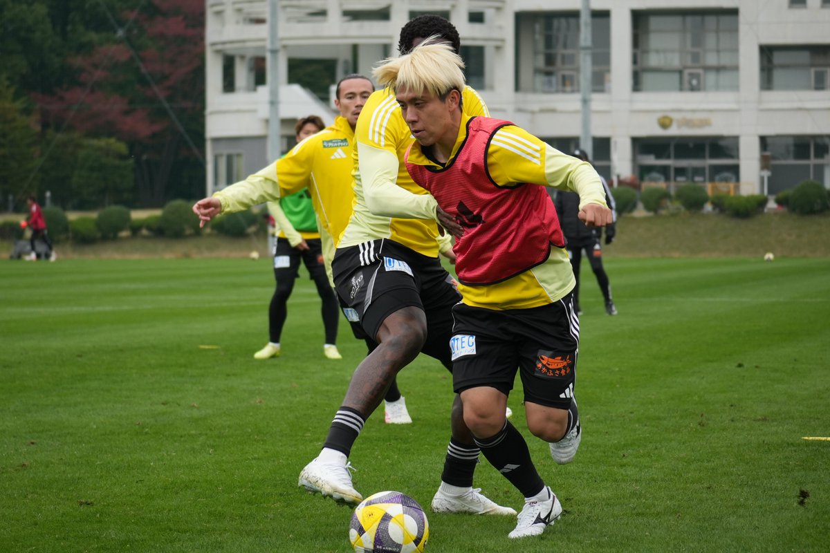 Today's training photos📸 🆕NEXT MATCH 🦅明治安田J2 第35節 🆚FC