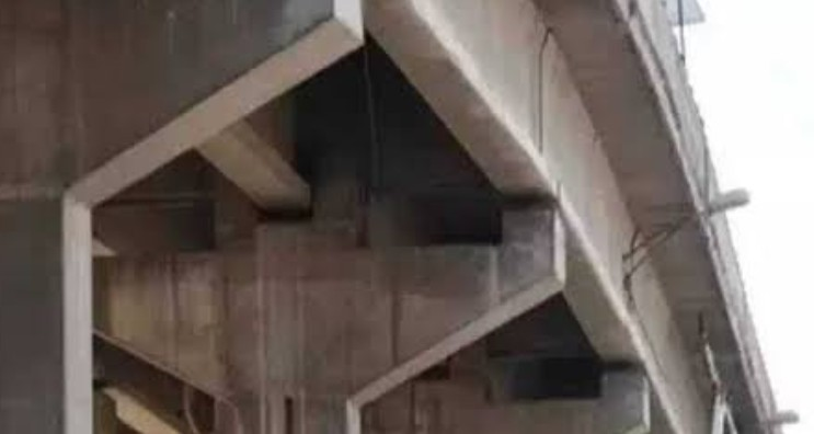 naaz_mahar's tweet image. In a major infrastructure boost, the #JammuAndKashmir government has approved a 4-lane flyover from #LalChowk to #Parimpora Junction, spanning 7 km at a cost of ₹700 crore. #NewJammuKashmir @SrinagarGirl @ROUBLENAGI @rainarajesh @sanjayraina @BJPsudhanRSS @DrSuneem @major_madhan