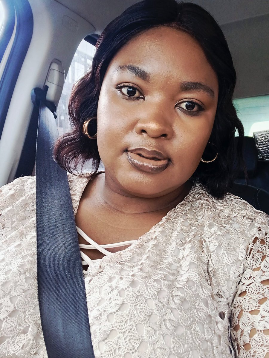 Tiisetso_Moh's tweet image. Not clearing any rumours unless they say I am ugly 😁.