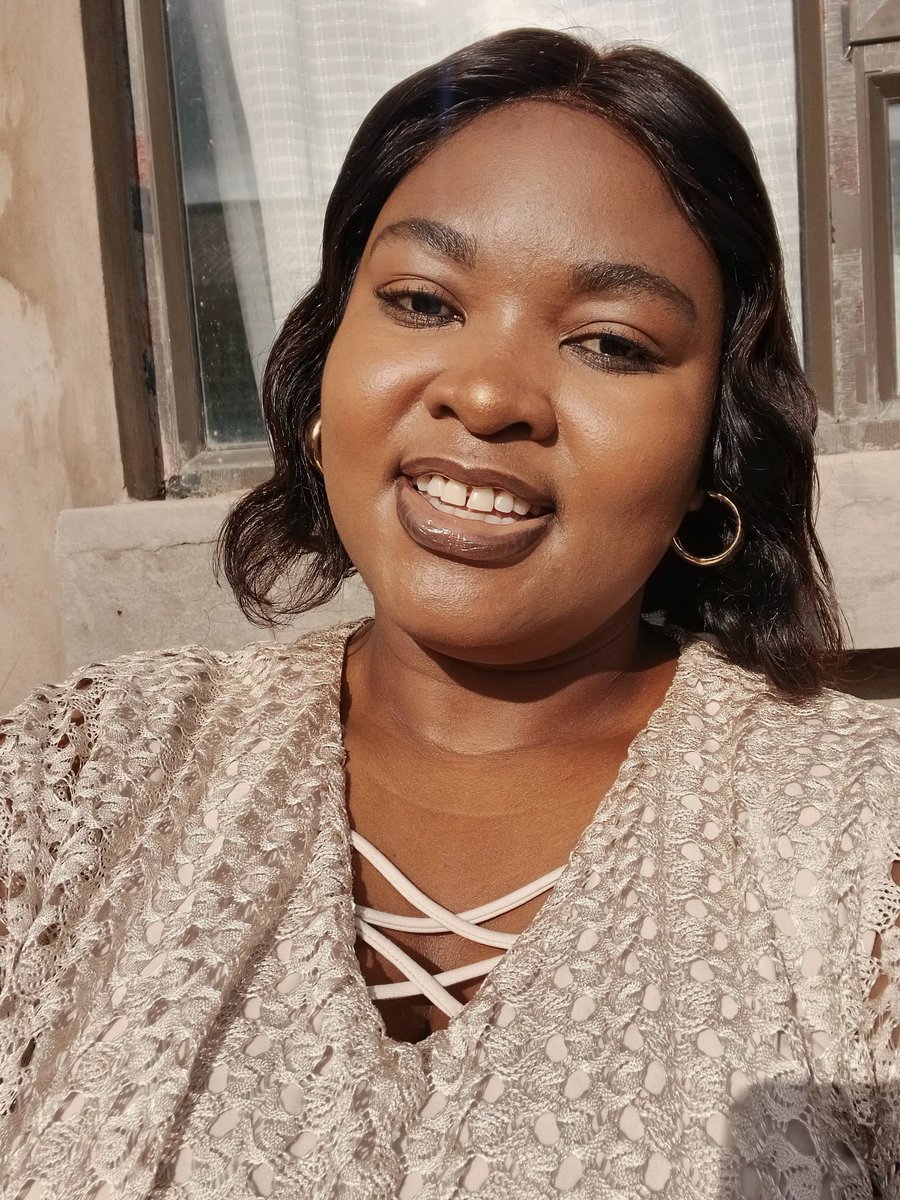 Tiisetso_Moh's tweet image. Not clearing any rumours unless they say I am ugly 😁.