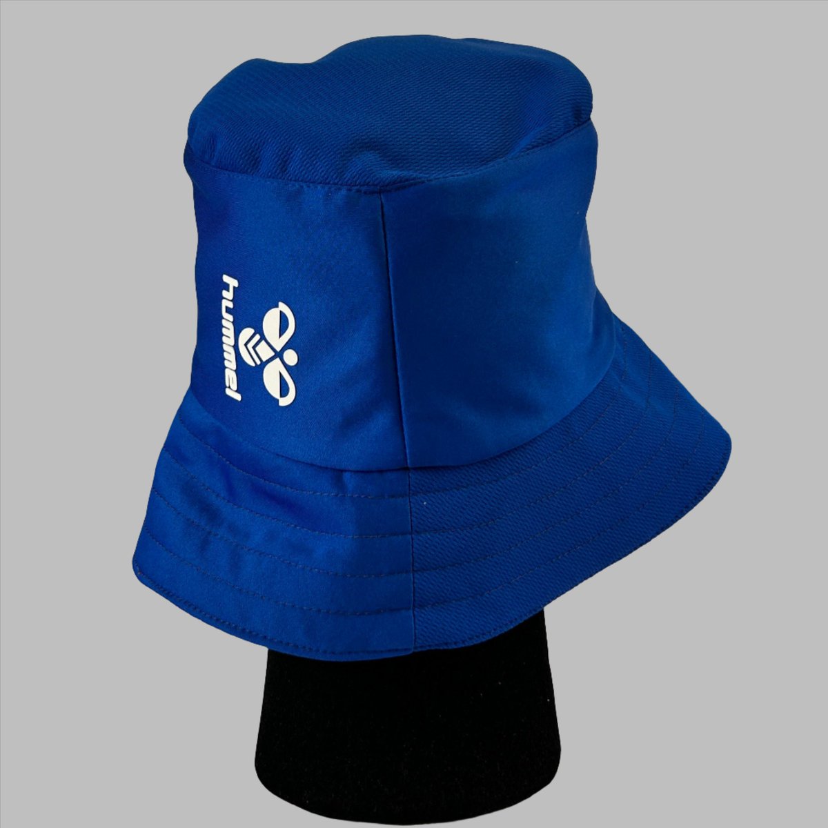 Fully reversible Everton 23/24 Home &amp; Third bucket hat on the site now...

casualfootballshirts.co.uk/products/evert…