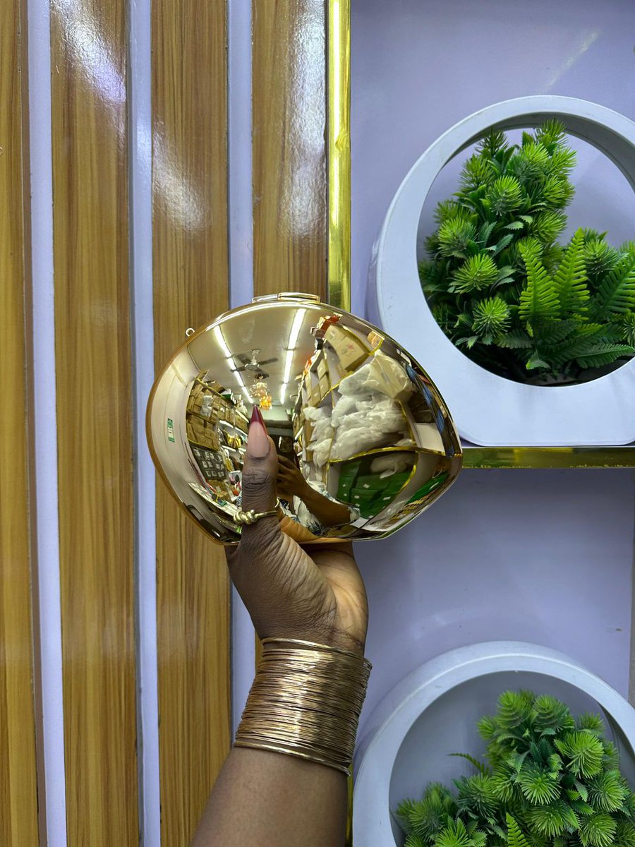 mornu_grace's tweet image. Clutch purse👝
🏷️23,000