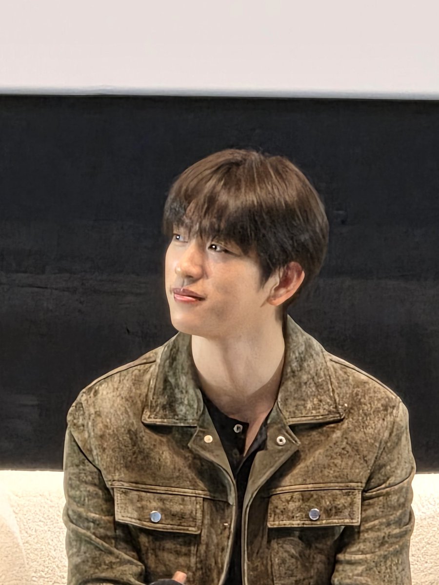 [251031] Jinyoung | #DENTISTE Meet &amp; Greet

• #UNGIMMICK - Jungle Suede Work Jacket in Khaki Lambskin (₩660,000 / $463 USD)

© owners
#GOT7 #갓세븐 
#JINYOUNG #진영
#덴티스테X박진영
<a href="/JINYOUNG/">박진영</a>