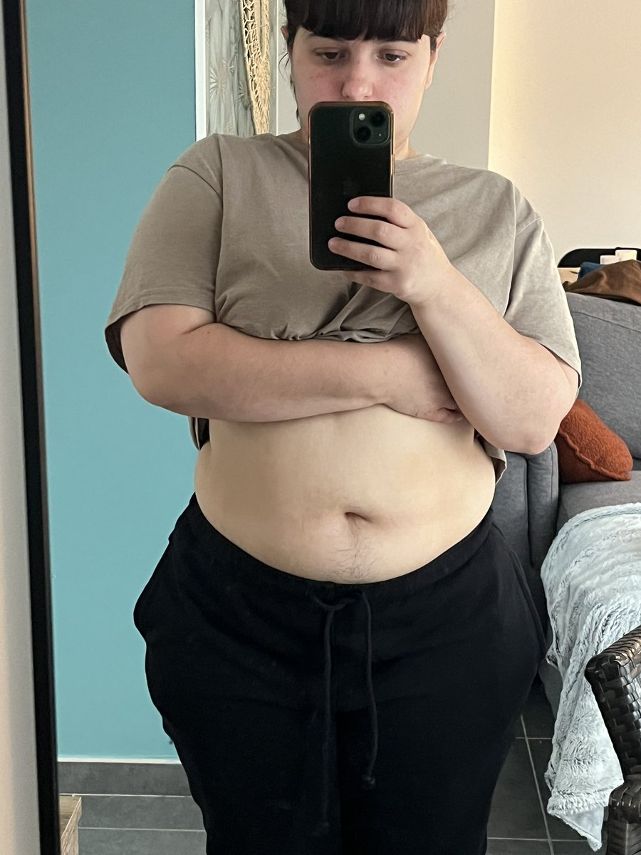 aur_dgz's tweet image. Vous ne pouvez pas imaginer à quel point ça m’a fait du bien de perdre 16kg! Il me reste encore 5kg et j’aurai mon objectif qui sera atteint 🥰