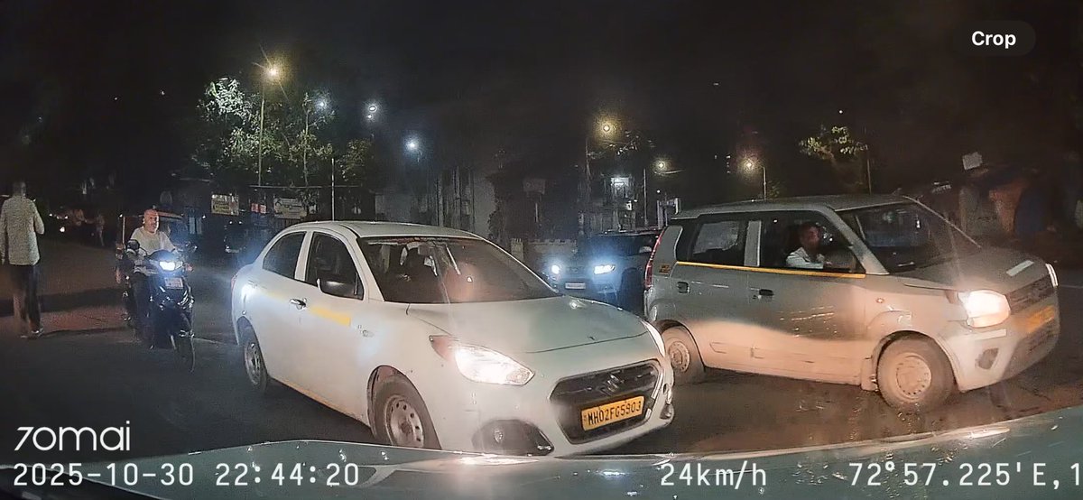 HTTANNA's tweet photo. Here's a draft tweet post:

"URGENT: @MTPHereToHelp  pls take note! Just witnessed a cab driver Mh02fg5903 driving rashly &amp; recklessly on Mulund west Bus-depot at checknaka. Dashcam footage shows him swerving &amp; almost causing an accident. Moreover, he seemed drunk &amp; unfit to Driv https://t.co/pEXv9rrpPf