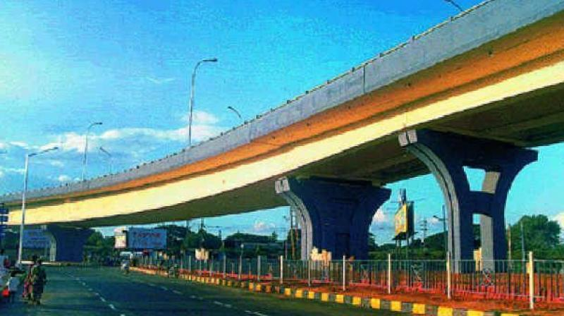 naaz_mahar's tweet image. In a major infrastructure boost, the #JammuAndKashmir government has approved a 4-lane flyover from #LalChowk to #Parimpora Junction, spanning 7 km at a cost of ₹700 crore. #NewJammuKashmir @SrinagarGirl @ROUBLENAGI @rainarajesh @sanjayraina @BJPsudhanRSS @DrSuneem @major_madhan