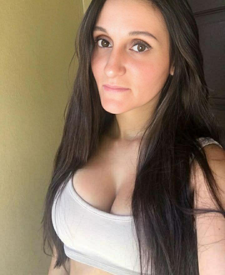 Guten Morgen. Der Tag beginnt nach meinen Regeln. Ihr steht auf, richtet euch und beweist Disziplin. Keine Müdigkeit, keine Ausreden. Jeder Atemzug dient dem Ziel, Ordnung und Leistung zu zeigen. Ich dulde keinen Widerstand nur Gehorsam und Präzision......