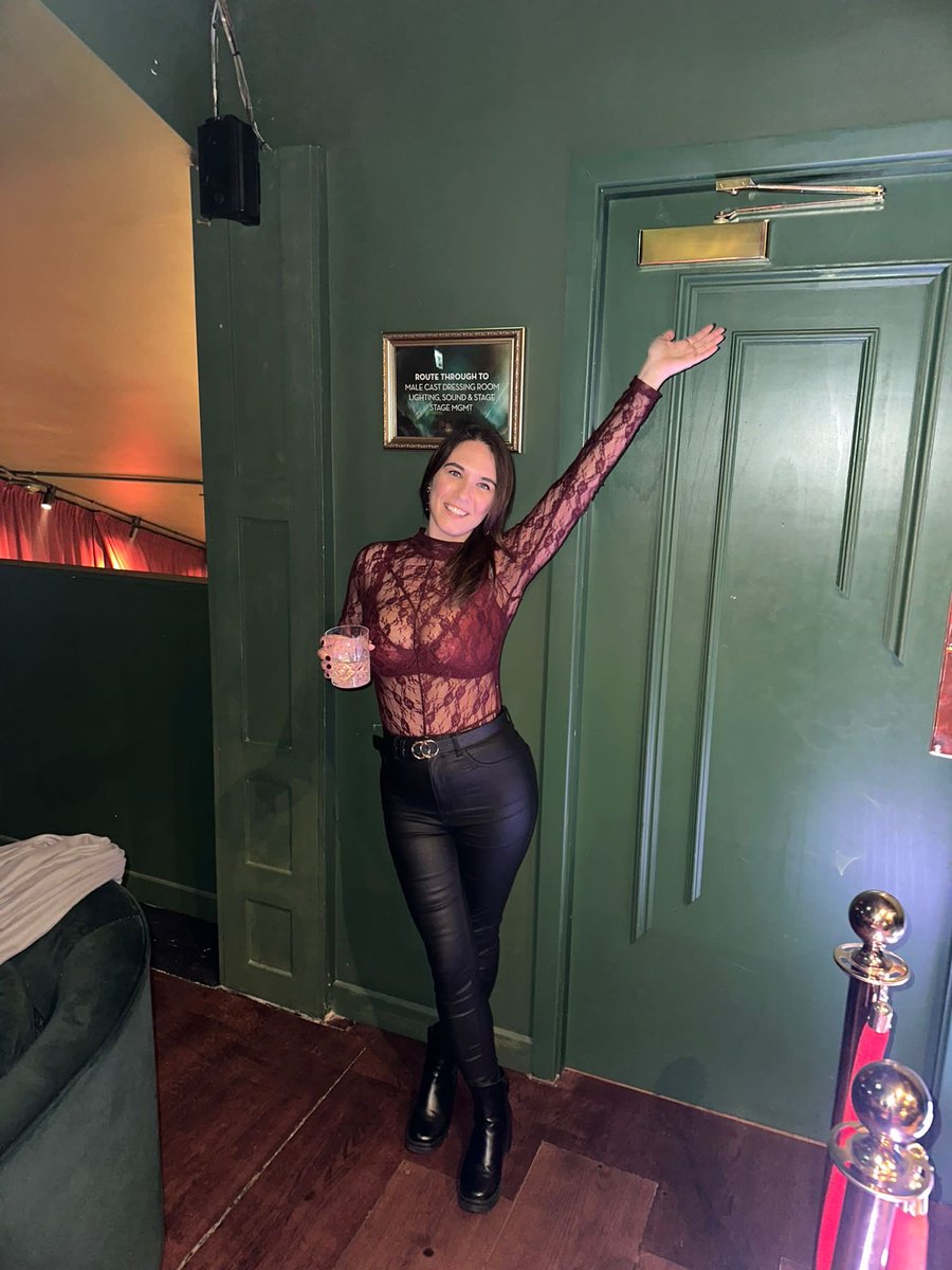 MissSarahJayne8's tweet image. Last night was incredible! What a show!! #Emeraldtheatre #embankment #burlesqueshow