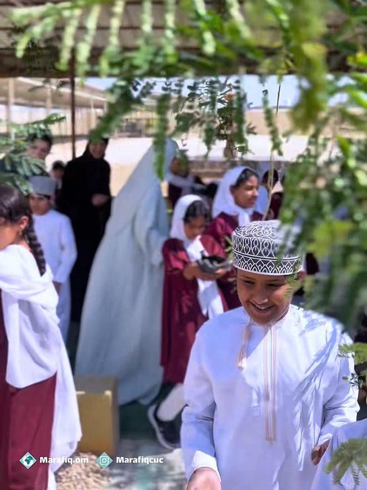 في إطار جهود شركة مرافق في مجال الاستدامة، احتفل الفريق بـ #يوم_الزراعة في مدرسة الدقم من خلال زراعة عدد من الأشجار بمشاركة الطلبة والمعلمين
#مرافق