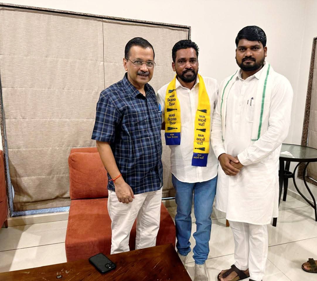 Chaitar_Vasava's tweet image. આમ આદમી પાર્ટીની કામની રાજનીતિથી પ્રેરિત થઈને ભારતીય ટ્રાયબલ પાર્ટી (BTP) ના ગુજરાત પ્રદેશ અધ્યક્ષ એવા મારા જુના મિત્ર ભાઈશ્રી દેવેન્દ્ર મેડા આજે AAP ના રાષ્ટ્રીય સંયોજક શ્રી @ArvindKejriwal જી ની ઉપસ્થિતમાં વિધિવત રીતે આમ આદમી પાર્ટીમાં જોડાયા.
AAPGujarat પ્રદેશ પ્રમુખ…