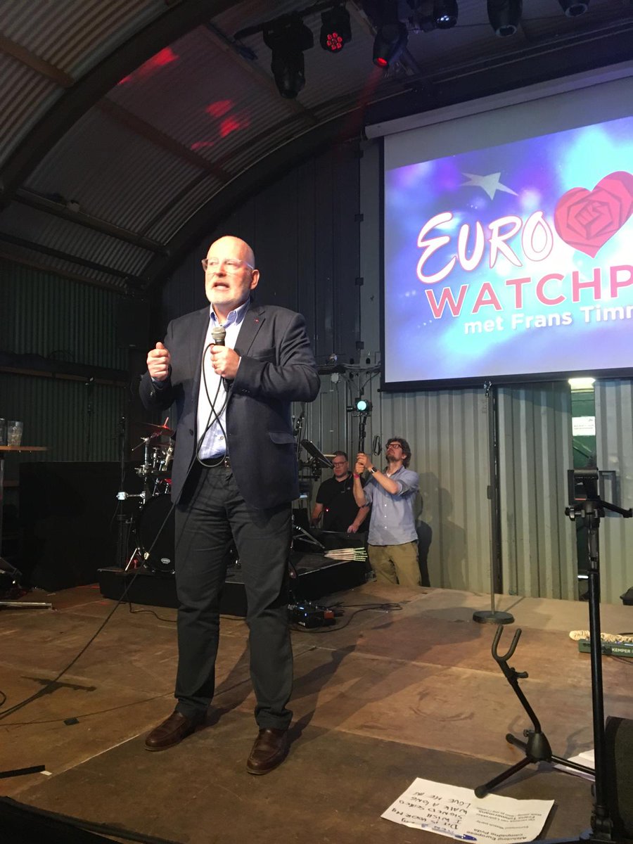 Lieve Frans, ongelooflijk bedankt voor je inzet. Voor wat je voor LHBTI+ in Europa 🇪🇺 hebt betekent, en zeker ook in Nederland. Je hebt ons belang steeds genoemd tijdens de campagne - dat doet er toe! 💞🏳️‍🌈🏳️‍⚧️

<a href="/F__Timmermans/">Frans Timmermans</a> <a href="/gl_pvda/">GroenLinks-PvdA</a>