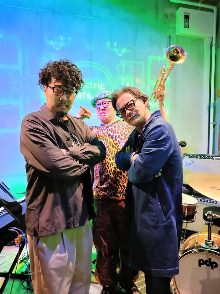 rappaatsushi's tweet image. 昨日のJAZZ流し、ありがとうございました！
次回は11/8、そして12/18です！

秋刀魚美味しかった！3尾食べた！