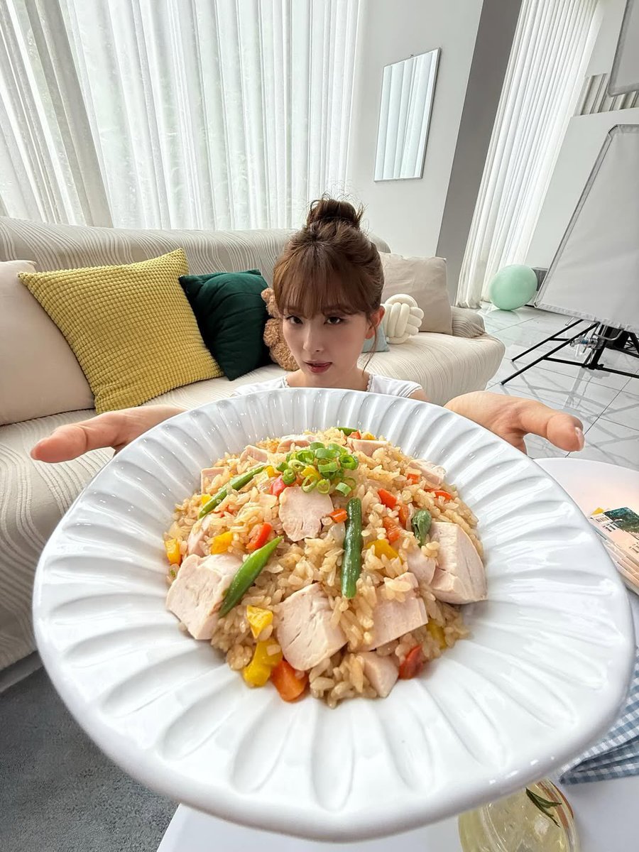☆  /  Delish food was ready to be captured!  ..  My 𝗵𝗮𝗽𝗽𝗶𝗻𝗲𝘀𝘀 reside fastly as the fried rice that I made turned perfect and delight.  ⓘ
