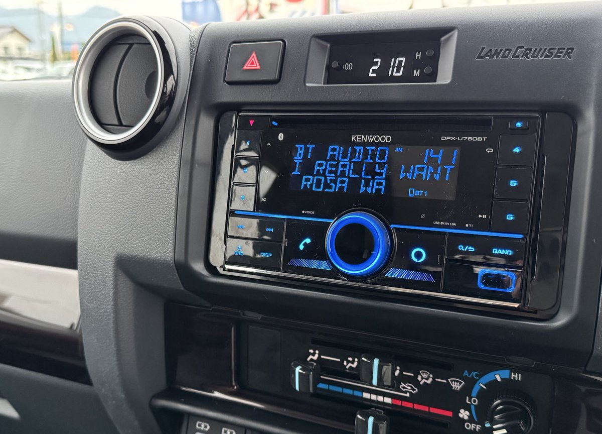 駐車場 展示台← Nguyen Thanh Ha さんお返事待ち 駐車場 展示台← Nguyen Thanh Ha さんお返事待ち