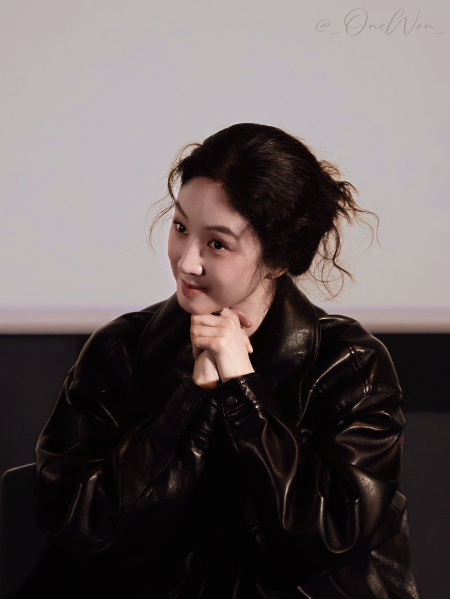 20251029 <하얀 차를 탄 여자> GV
#정려원 #JungRyeoWon 
#하얀차를탄여자