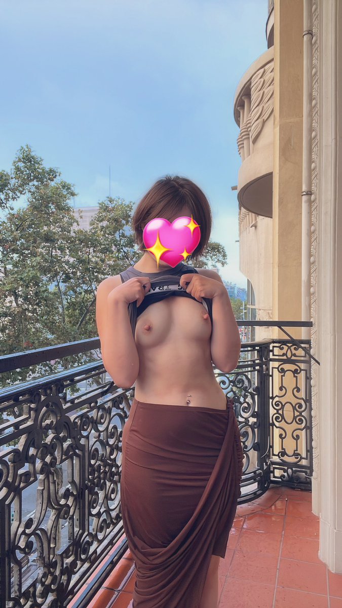 iwultlol's tweet photo. 愛露出的港女（疑似已過氣）返嚟啦～～
有冇人仲記得我🥺 https://t.co/vD2WMkOEpD