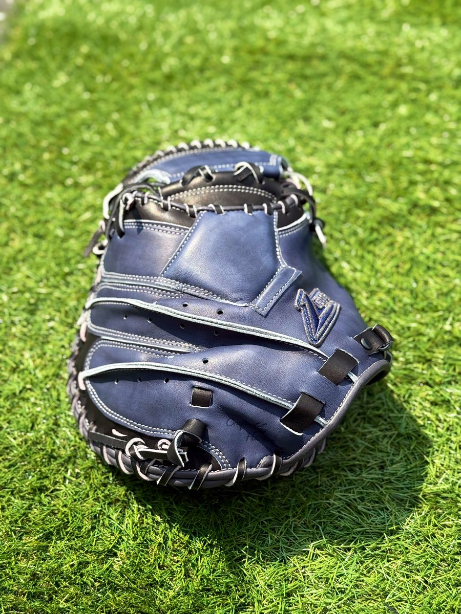 Leggara　レジェーラ　硬式オーダー　外野手　ヌバックレザー　軽量 Leggara レジェーラ 硬式オーダー 外野手 ヌバックレザー 軽量 Leggara