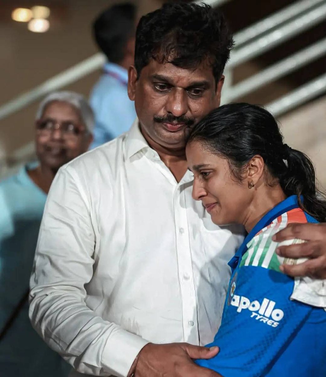 नाज h हमें  अपने देश की बेटियों पर