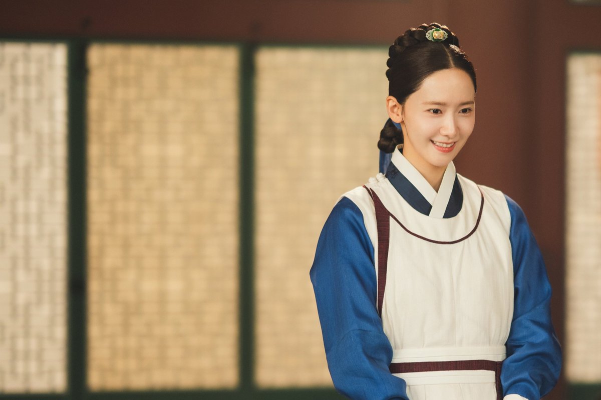 imbcenews's tweet photo. 쉴 틈 없는 임윤아, 서울서 '폭군의 셰프' 팬미팅 피날레 장식 
#폭군의셰프 #BonappetitYourMajesty #윤아 #YOONA #임윤아 
#팬미팅투어 #��군의셰프드라마팬미팅 #서울팬미팅 #iMBC연예 

뜨거운 반응에 힘입어 임윤아는 지난달 28일 요코하마를 시작으로 마카오, 호찌민에서의 ''폭군의 셰프' 윤아 드라마 팬미팅(Bon Appétit, Your Majesty YOONA DRAMA FANMEETING)'을 ���황리에 개최했고, 

오는 11월 23일 타이베이, 12월 13일 방콕에 이어 12월 20일 서울 공연을 추가 오픈해 연말까지 팬들과 함께 특별한 시간을 보낼 전망이다.

특히 임윤아는 그동안 아시아 전역에서 열린 '폭군의 셰프' 드라마 팬미팅을 통해 작품의 준비 과정과 촬영에 관련된 비하인드 에피소드는 물론 

'폭군의 셰프' OST '시간을 넘어 너에게로'의 가창 무대로 감동과 여운을 그대로 재현했던 만큼, 투어의 여정을 마무리할 서울 공연에서는 어떤 이야기로 팬들과 교감을 나눌지 기대감이 고조된다.

🔗https://t.co/IHjNc8Q6sc