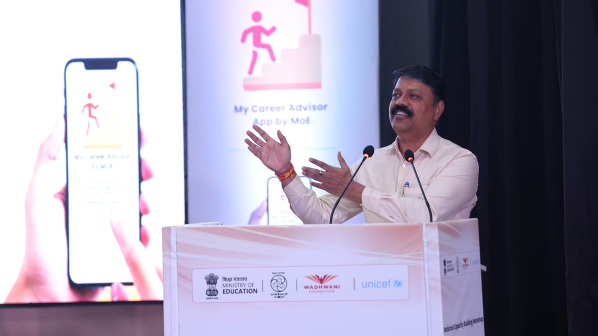 ncert's tweet image. 𝐄𝐦𝐩𝐨𝐰𝐞𝐫𝐢𝐧𝐠 𝐘𝐨𝐮𝐭𝐡 𝐓𝐡𝐫𝐨𝐮𝐠𝐡 𝐂𝐚𝐫𝐞𝐞𝐫 𝐆𝐮𝐢𝐝𝐚𝐧𝐜𝐞
At the National Workshop on Career Guide Book & My Career Advisor App, Shri Anandrao V. Patil, Additional Secretary, Department of School Education & Literacy, Ministry of Education, highlighted the…