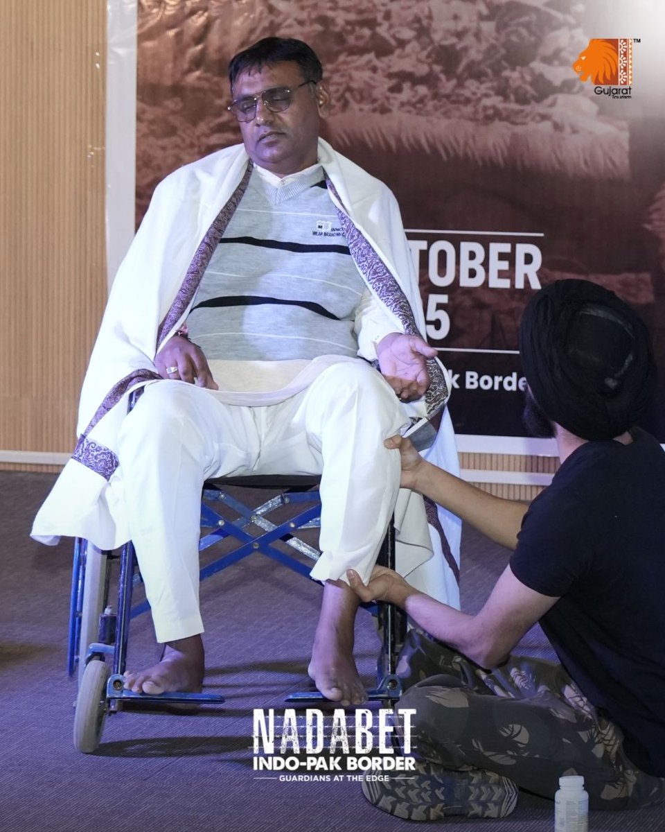 VisitNadabet's tweet photo. Kahaniyan Sarhadon Ki lit up the Nadabet Indo-Pak Border with stories of courage, laughter & pride. A night that united hearts beyond boundaries. ๐ซ
#Nadabet #KahaniyanSarhadonKi #SpiritOfIndia #BSFheroes #UnityInPride #IncredibleIndia https://t.co/LULLSKAky5