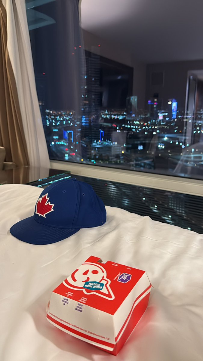 PartTimePicks's tweet image. I have 1.9k in bets on Saturday, time to post up in sports book.