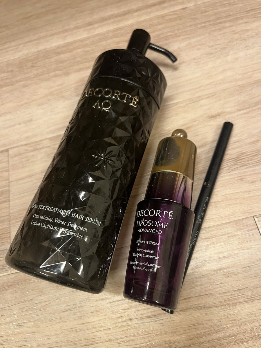 Chonmage101's tweet photo. コスデコのアイセラムはずっとリピートしていて、軽いテクスチャーなので朝用に。アットコスメさんから頂いた資生堂リンクルリフトディープレチノホワイトのサンプル、レチノール＋美白成分が配合されていて目元にハリが出るのを実感しました！

#使い切りスキンケア
#使い切りコスメ
#アットコスメ https://t.co/MG8B0suPNj