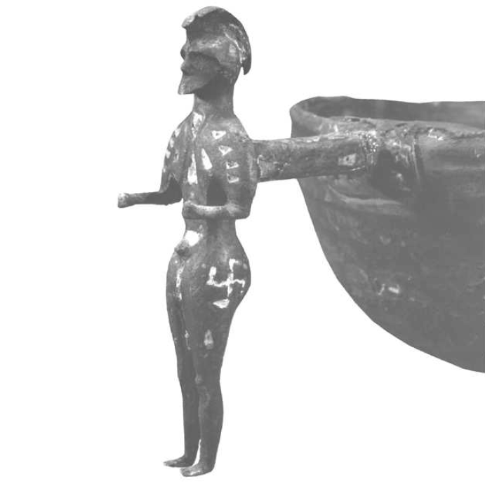 Revazian's tweet photo. The tradition of crested helmets appears to have originated in the Armenian Highlands before spreading across the ancient Near East and the Aegean.

https://t.co/5fur7K0FPr

#Armenia #PhaistosDisc #Archaeology #BronzeAge https://t.co/cWZhLJ1clP