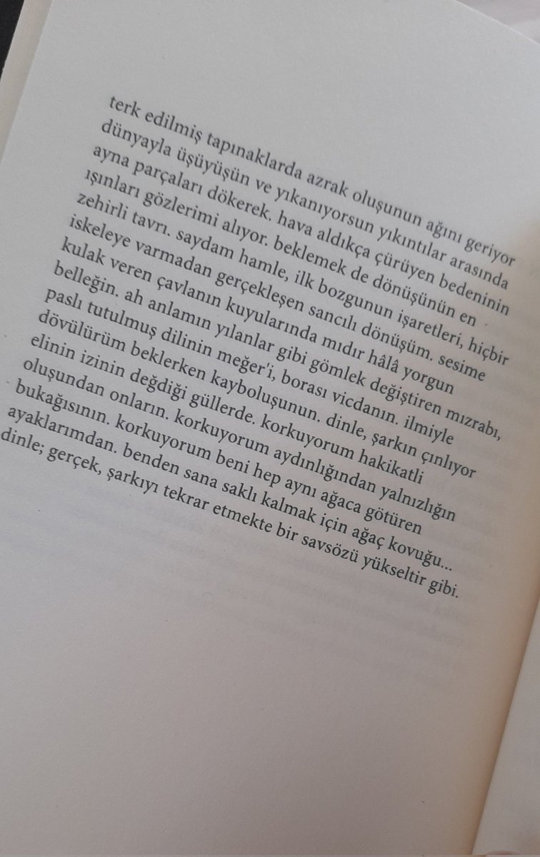 Solgun ve Cezayir isimli kitabımdan şiirdir.